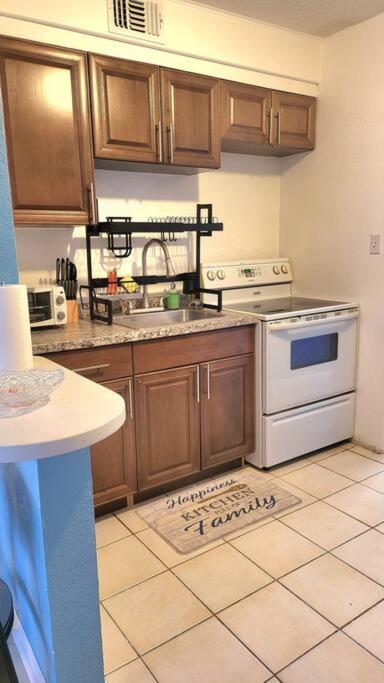 Entire Home By Siesta Key/Closed To Downtown Сарасота Екстериор снимка