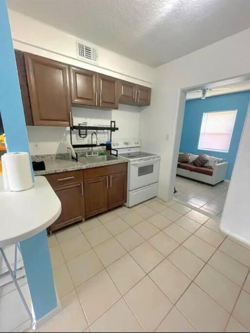 Entire Home By Siesta Key/Closed To Downtown Сарасота Екстериор снимка