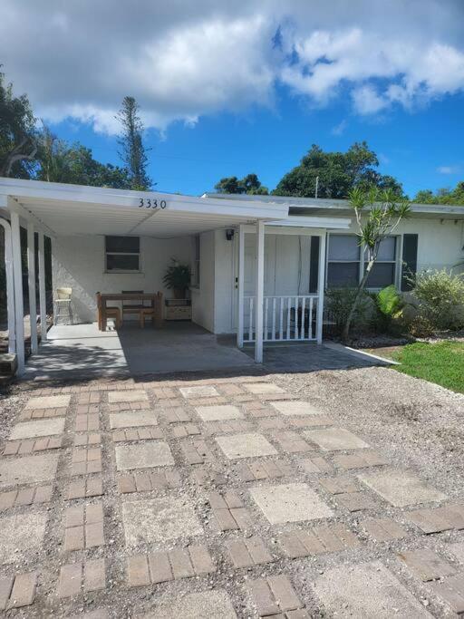 Entire Home By Siesta Key/Closed To Downtown Сарасота Екстериор снимка