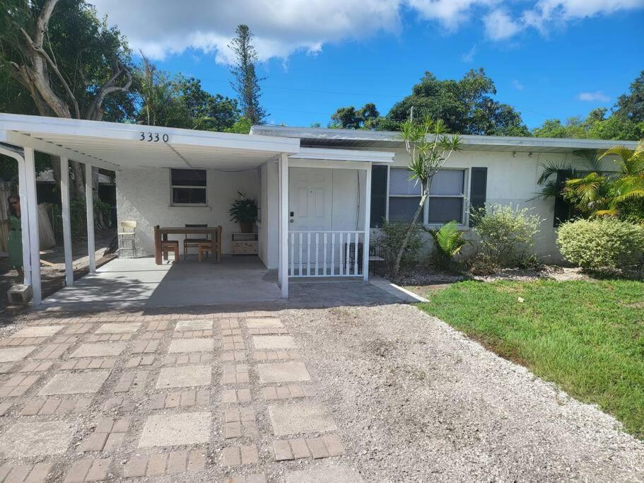 Entire Home By Siesta Key/Closed To Downtown Сарасота Екстериор снимка